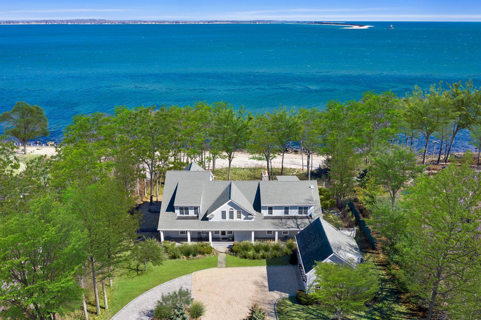 south-fork-dream-home-peace-and-privacy-in-shelter-island-s-hay-beach